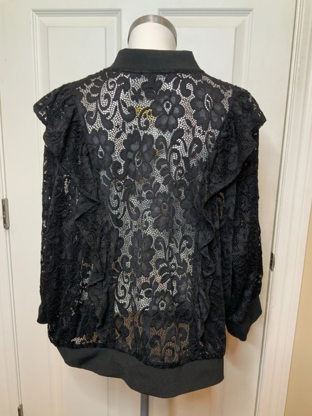 Torrid Black Ruffle Sheer Floral Embroidered Lace Zip-Up Jacket, Size 4X - Picture 5 of 9